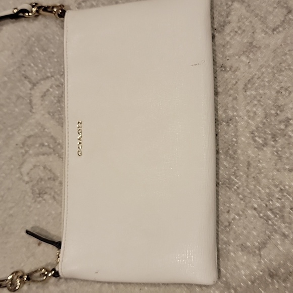 Coach Ivory Crossbody Bag with Gold Chain - Picture 4 of 16